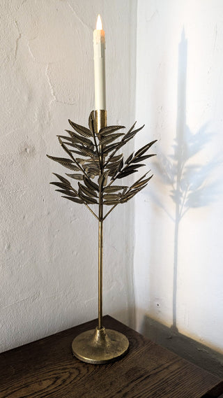 Grote gouden kandelaar